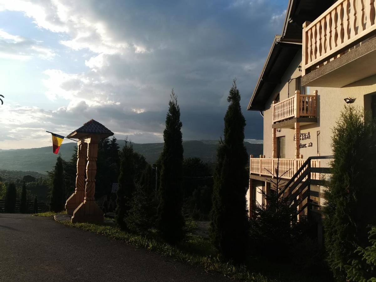 Alpina Panoramic 호텔 모이세이 외부 사진